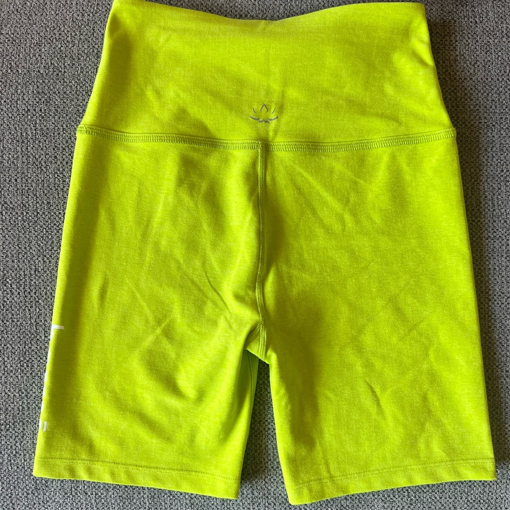 Barre3 Beyond Yoga Bike Shorts - Picture 8 of 8